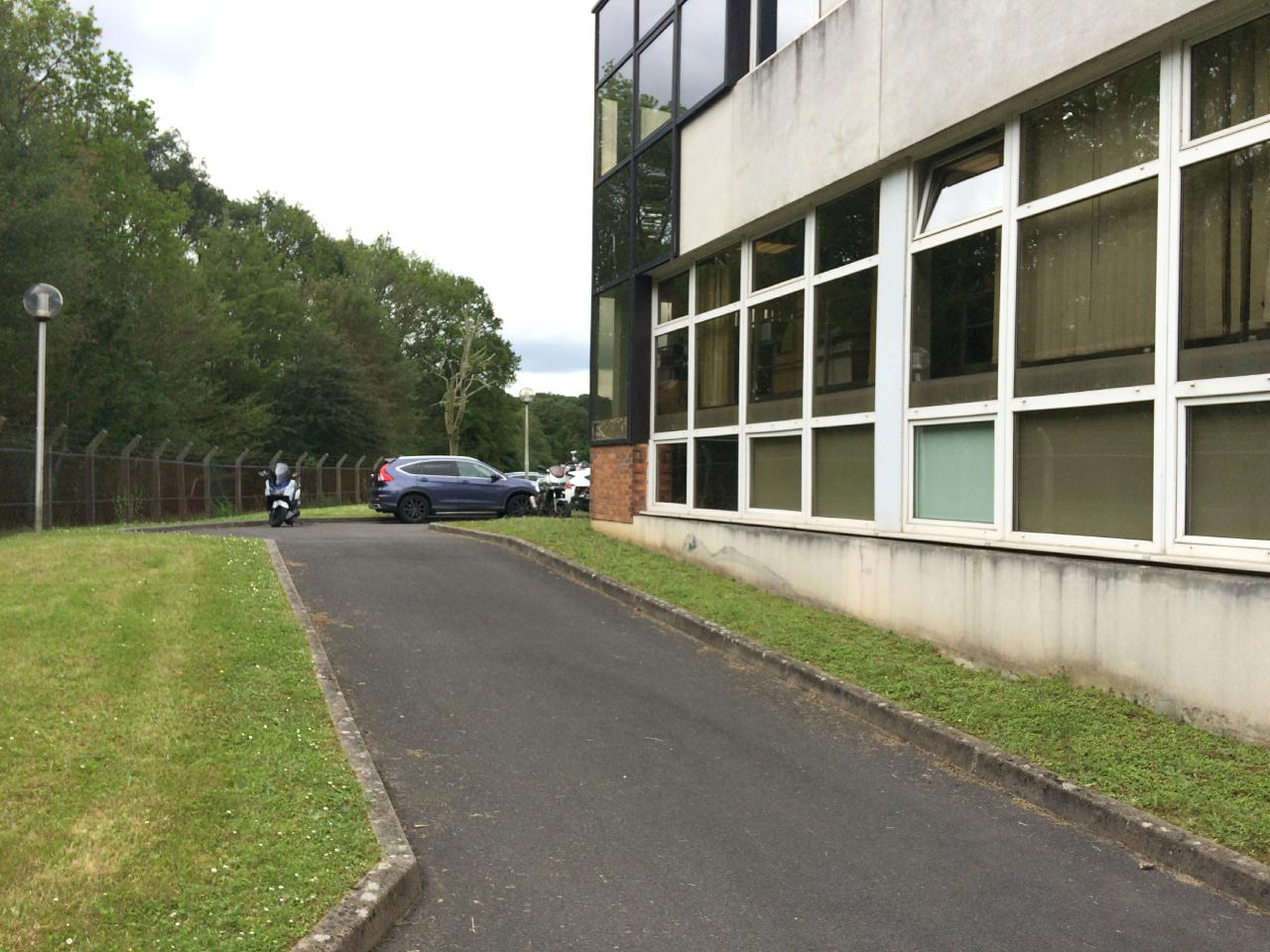 Local d'activité Bièvres 860m² Location local d'activité Bièvres Essonne OLACT2314710 1